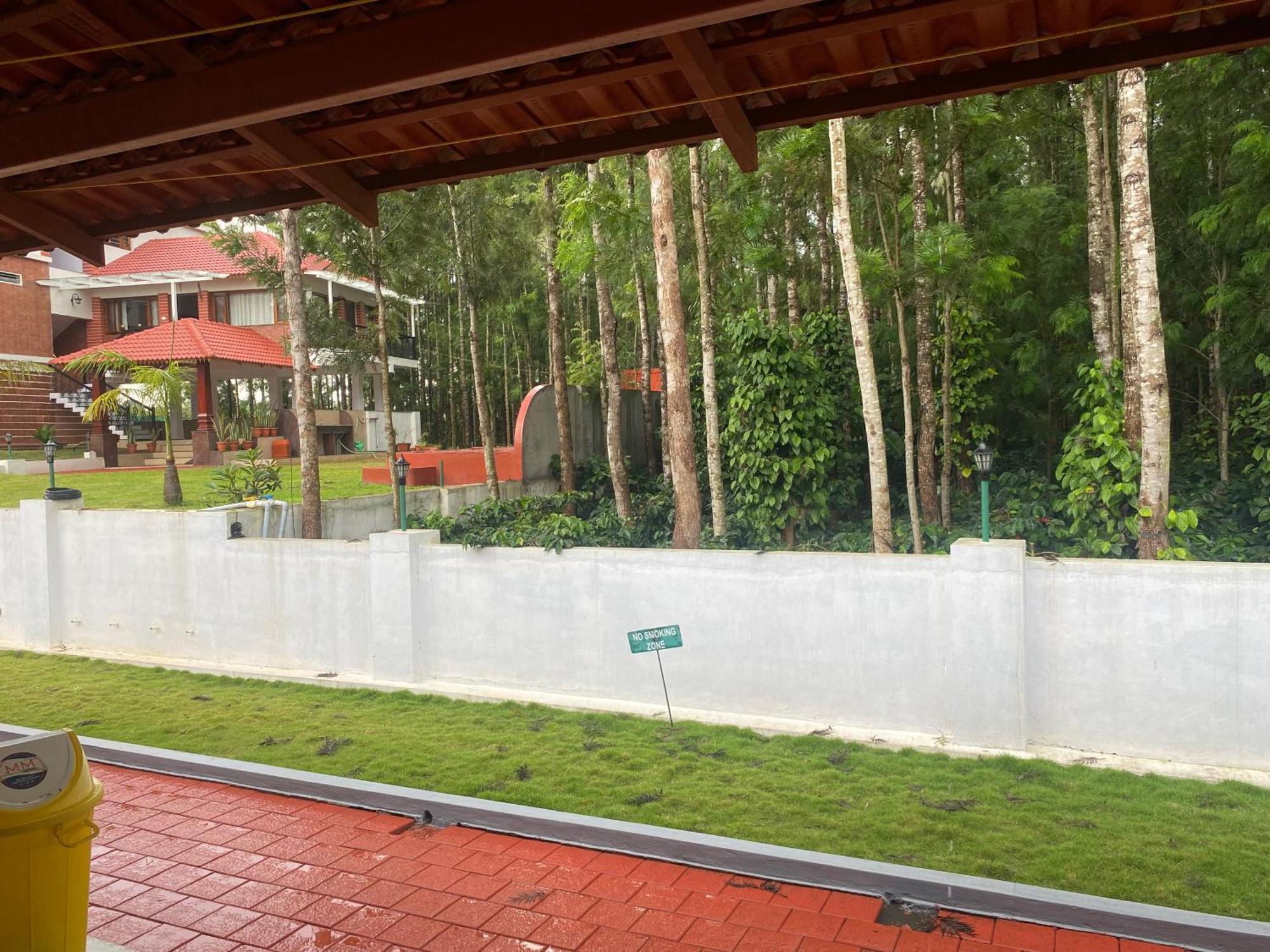 Bougain Villa Чикмагалур Экстерьер фото